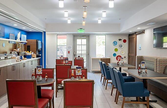 Holiday Inn Express Lake Forest